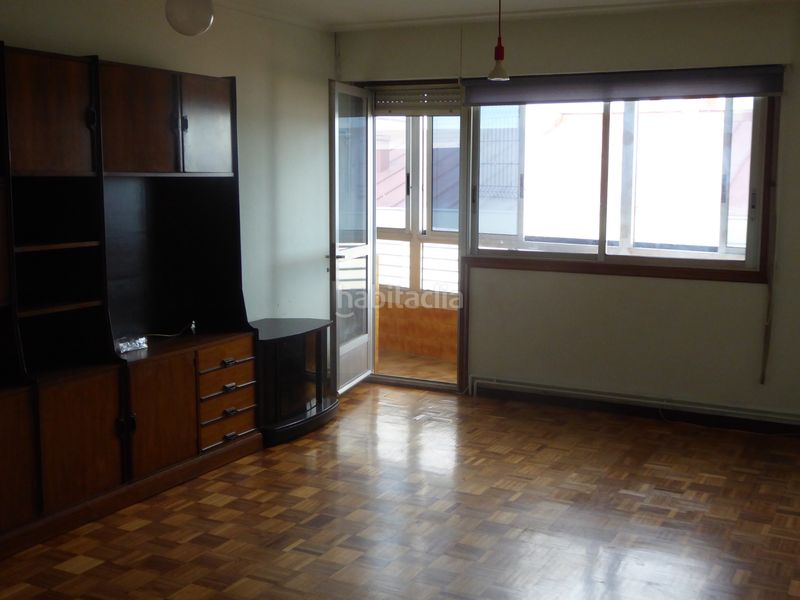 Foto 2a0f5e1a-c72a-46bd-b238-c8e9e5c98ca1. Appartement avec chauffage parking dans Berbés - Peritos Vigo