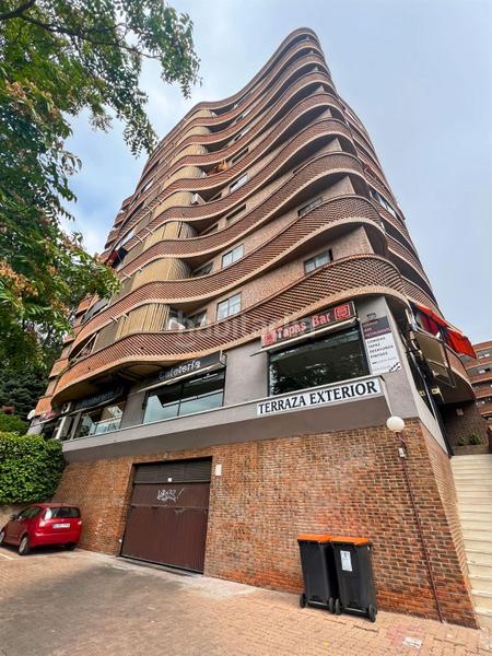 Foto 98f90851-9979-47d9-b420-cc57b9b8d9ff. Local comercial se vende restaurante a pleno rendimiento en ciudad lineal en Madrid