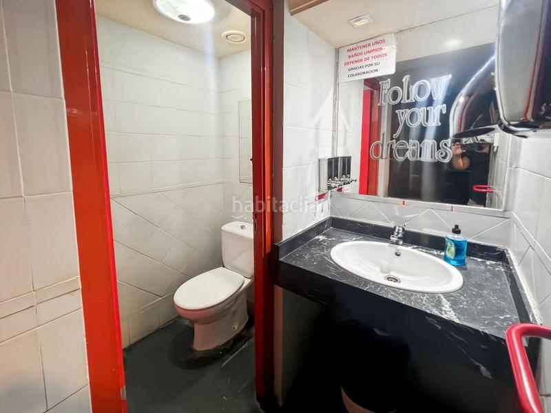 Foto c6cd4401-59e3-47f9-91a3-8ea38aee307d. Local comercial se vende restaurante a pleno rendimiento en ciudad lineal en Madrid