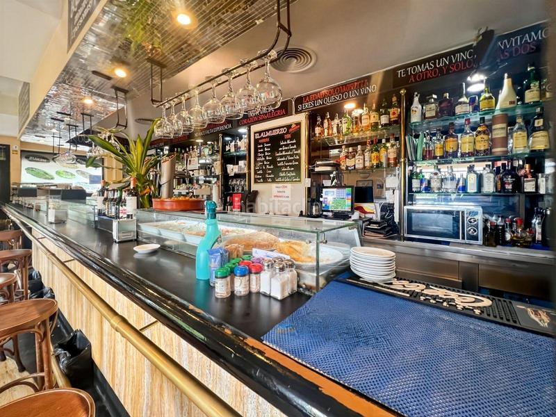 Foto d24faf21-f850-461c-9dbc-cd2351f6ed43. Local comercial se vende restaurante a pleno rendimiento en ciudad lineal en Madrid