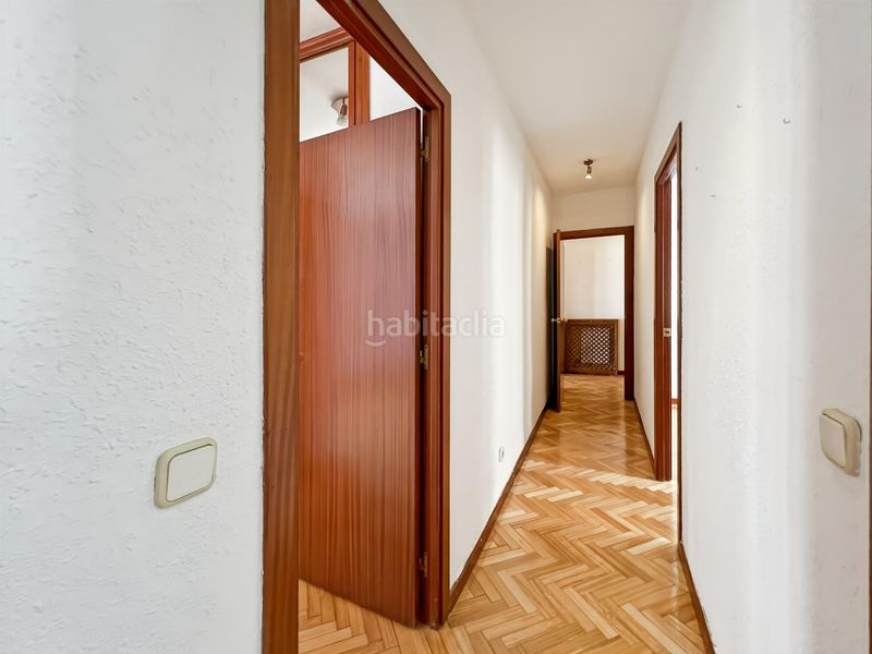 Foto 0c27c97c-ff74-4fcc-84a3-cc2f40857ff1. Flat with heating parking in Marroquina Madrid