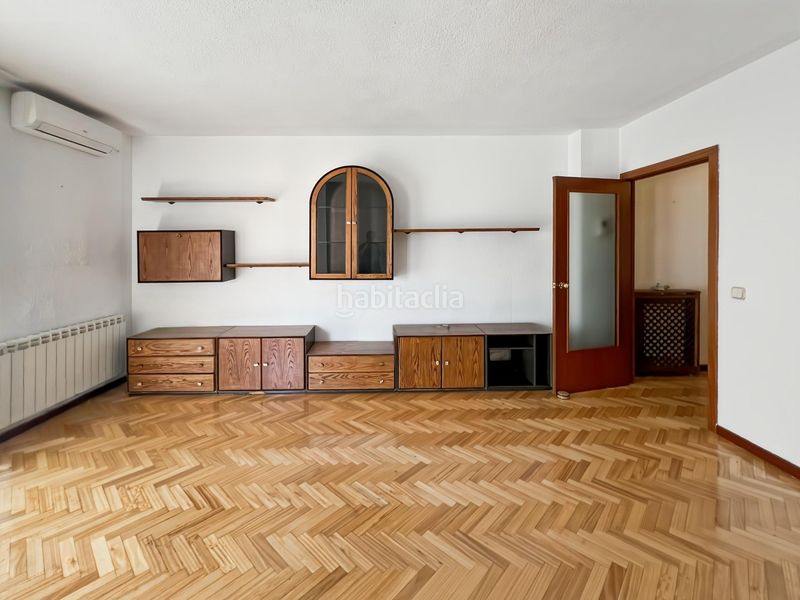 Foto 4cbaa670-af97-4f3d-9fb5-98066e06f159. Flat with heating parking in Marroquina Madrid