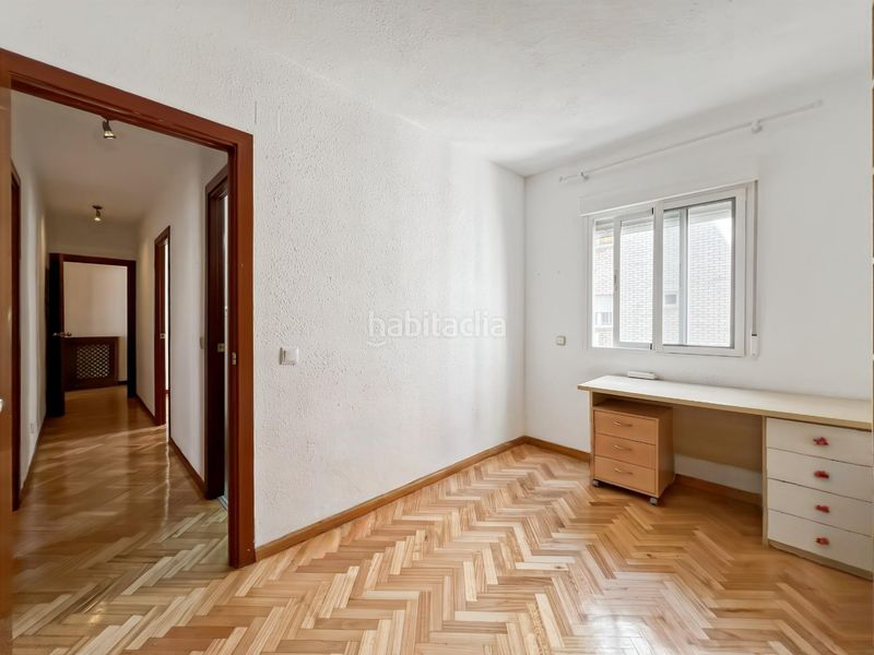 Foto 7345106e-2545-4e93-b7de-94b364206ea1. Flat with heating parking in Marroquina Madrid