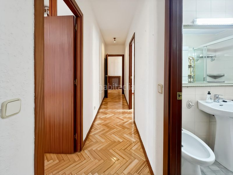 Foto d8a55038-e366-4335-bb58-6232c44ae715. Flat with heating parking in Marroquina Madrid