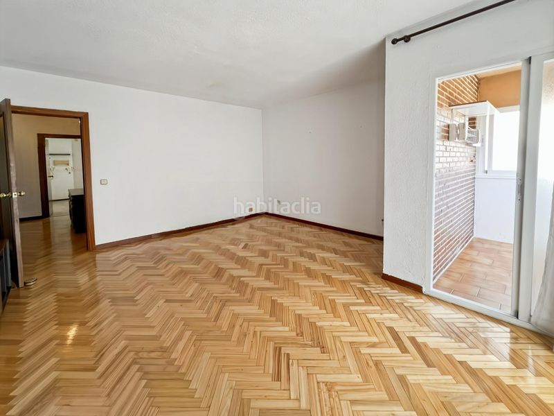 Foto d99027ab-82ae-4538-9708-2feb77e83de7. Flat with heating parking in Marroquina Madrid