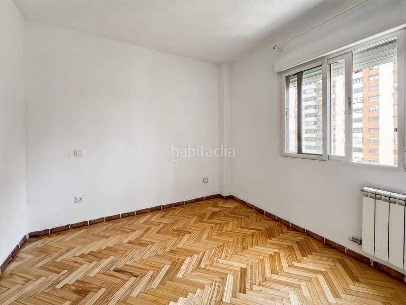 Foto f8a198e1-6816-4a89-a94c-e262c7313d7a. Flat with heating parking in Marroquina Madrid