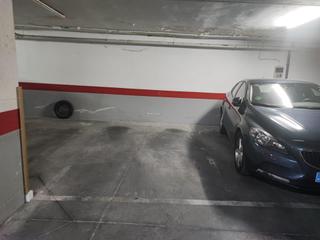 Parking voiture  Avenida camilo jose cela