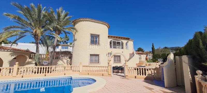 Foto 06659b4f-16de-430c-9176-18164e7fb5a9. Casa amb piscina a La Empedrola Calp