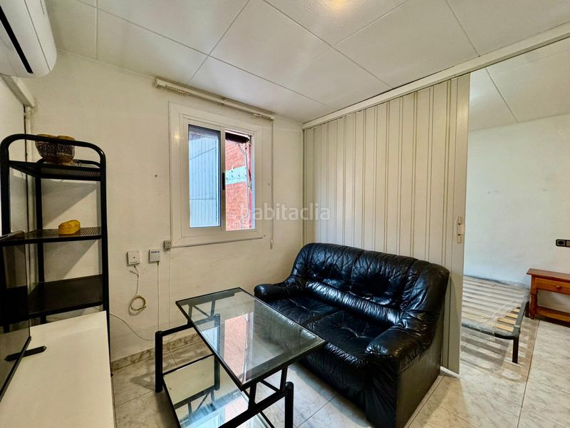 Foto 1b5f2cf0-f575-4ff1-9208-4e96d35c59f0. Appartamento in El Camp de l´Arpa del Clot Barcelona