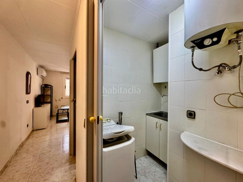 Foto b4dadf10-af07-4738-bc0b-6c3838be0773. Appartamento in El Camp de l´Arpa del Clot Barcelona
