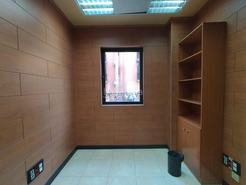 Foto 5dd917b0-9a37-4ddf-bb04-063f86ead69d. Local comercial a Imperial Madrid