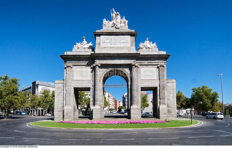 Foto 732259b2-078a-4d6c-9830-afdffcbcf6bf. Local comercial a Imperial Madrid