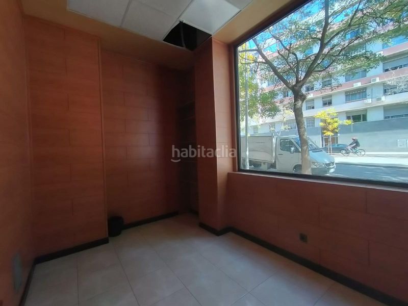 Foto eb7c9c1a-a8d5-4b02-9df1-527c12140857. Local comercial a Imperial Madrid