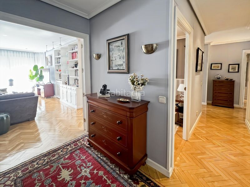 Foto 120ed1b1-0856-4615-a00f-fb66a8ca805b. Piso magnifica y luminosa vivienda exterior en distrito retiro, parque de roma. en Madrid