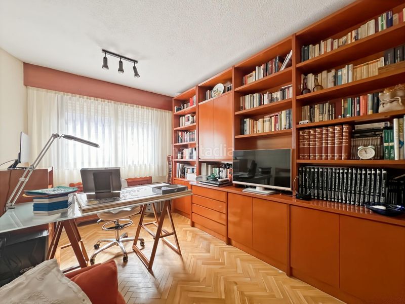 Foto 5633fc4e-d835-439d-8149-0fee119f9105. Piso magnifica y luminosa vivienda exterior en distrito retiro, parque de roma. en Madrid