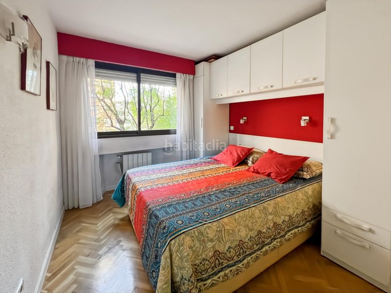 Foto 71f82f9e-301c-49e5-8770-51d048d9e9c1. Piso magnifica y luminosa vivienda exterior en distrito retiro, parque de roma. en Madrid