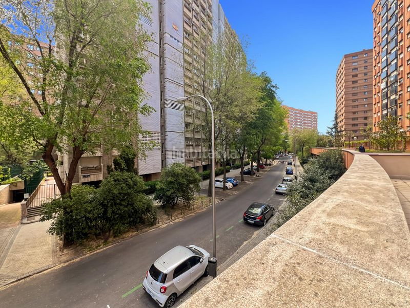 Foto 9ca24d91-9e1d-4ec9-840b-e97b7f3cbbc9. Piso magnifica y luminosa vivienda exterior en distrito retiro, parque de roma. en Madrid