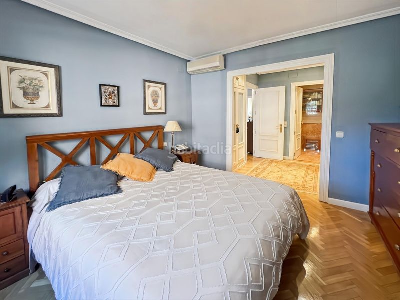 Foto a39e1617-6e3e-4efc-8ecb-f7e437f489b9. Piso magnifica y luminosa vivienda exterior en distrito retiro, parque de roma. en Madrid