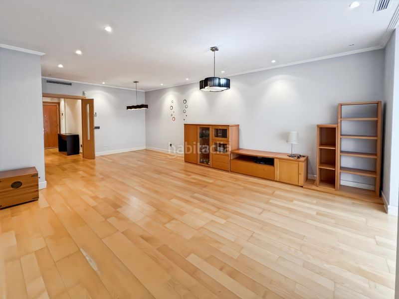 Foto 2261a959-5410-47d0-a202-84b4addf2bf8. Appartamento con riscaldamento parcheggio piscina in Madrid