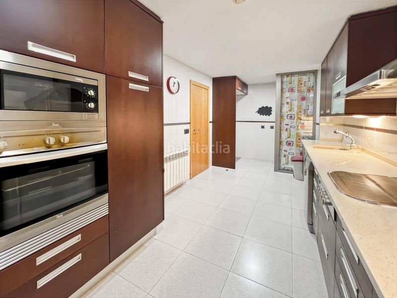 Foto 68736090-6fd1-443d-a6d0-0e8bf57d587c. Appartamento con riscaldamento parcheggio piscina in Madrid