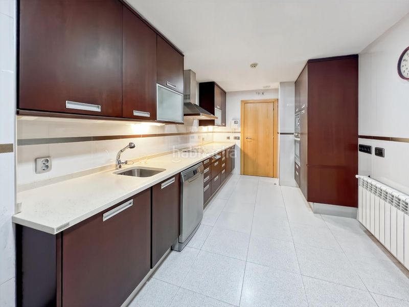 Foto f1a16b99-936d-418c-bc78-bd100a347944. Appartamento con riscaldamento parcheggio piscina in Madrid