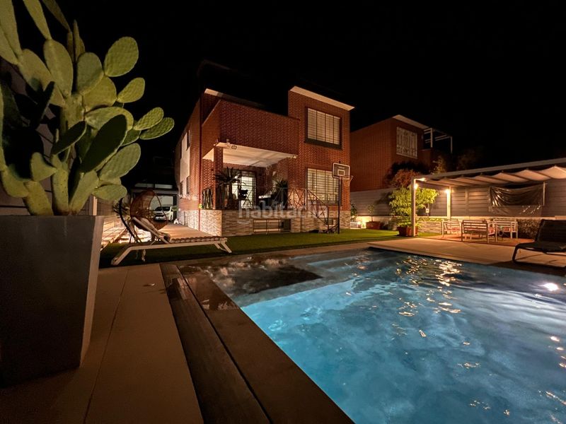 Foto 6dda88de-7d47-4ef6-8560-eb736bc6111e. Casa amb calefacció aparcament piscina a Centro Rivas - Vaciamadrid