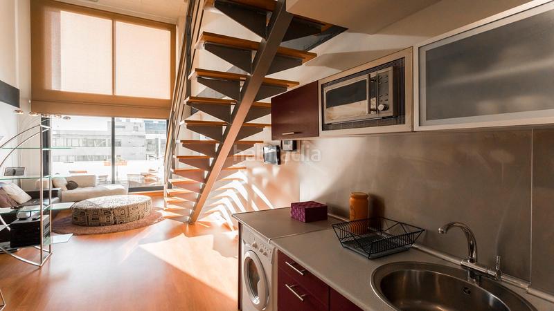 Foto b09ec1c7-7865-47a0-ac40-1bab669d47b3. Bureau dans calle de miguel yuste 23 dans Simancas Madrid