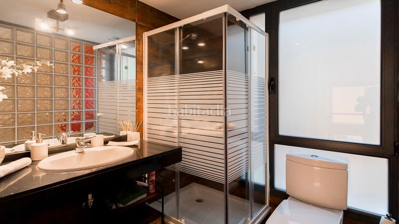 Foto b2b7c010-5c37-4f3e-802d-87afa30dc1af. Bureau dans calle de miguel yuste 23 dans Simancas Madrid