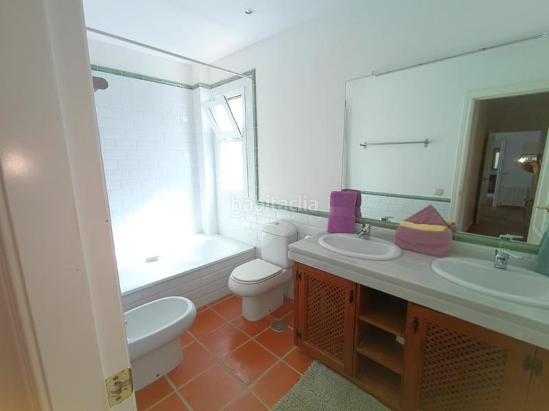 Foto 53a58cc1-bab8-419b-a70f-e2cebe60cb5e. Chalet excelente villa independiente . en Sotogrande alto Sotogrande