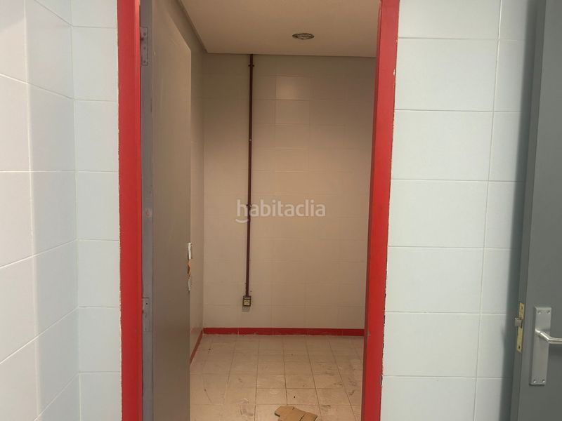 Foto cb57ddd3-a27c-4263-8427-69c915b0cb00. Industrial building in calle vía de los poblados 23 in Madrid