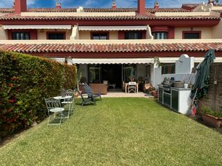Maison jumelée à Lomas de Marbella Club. Adosado en milla de oro de marbella