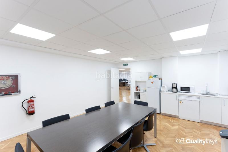 Foto 702b32ef-db05-4a45-bd2d-455c66230456. Büro mit heizung in Prosperidad Madrid