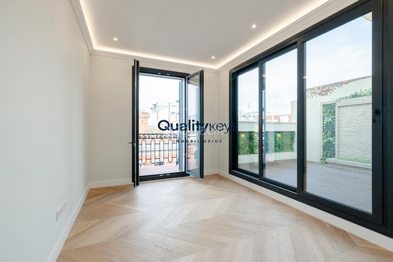 Foto 8f1a8361-7752-4664-b3cf-8f223f0e9e74. Ático  a estrenar con calidades de lujo en Recoletos en Madrid