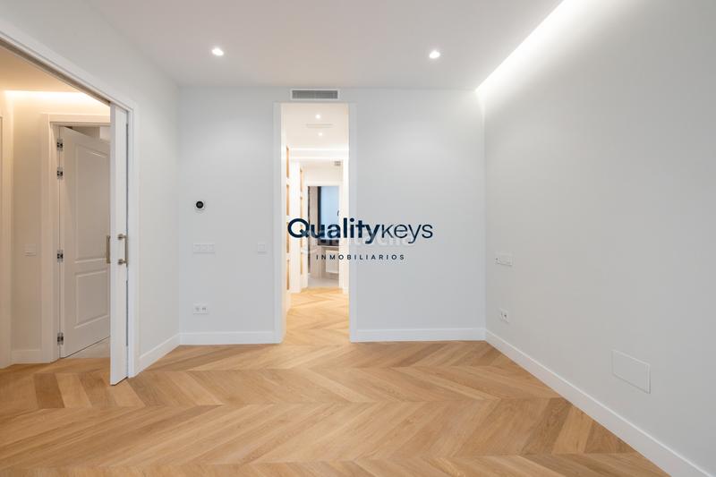 Foto e14259e7-bbb6-4df6-83fe-aaaa79ce9c7c. Ático  a estrenar con calidades de lujo en Recoletos en Madrid