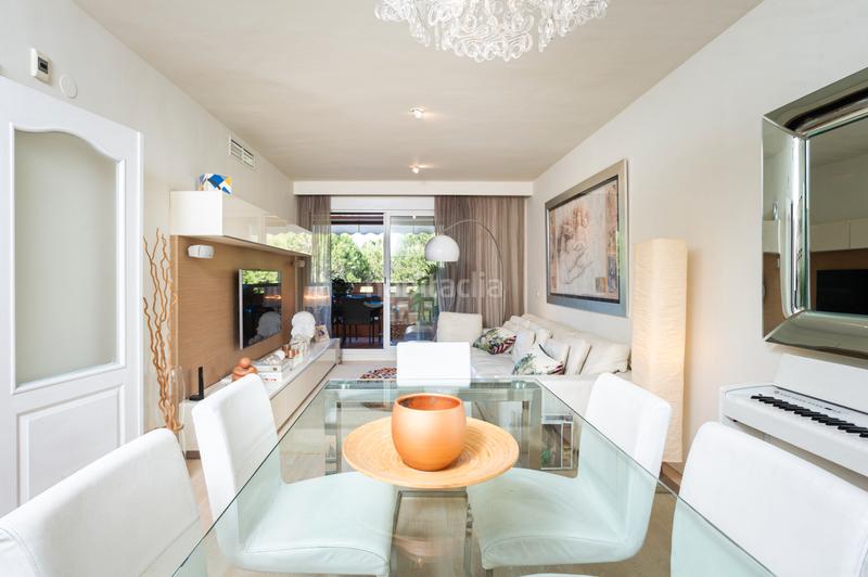 Foto 54424f3e-e7e5-45e2-8554-cc43adcbc59d. Appartement mit parking pool in La Carolina - Guadalpín Marbella