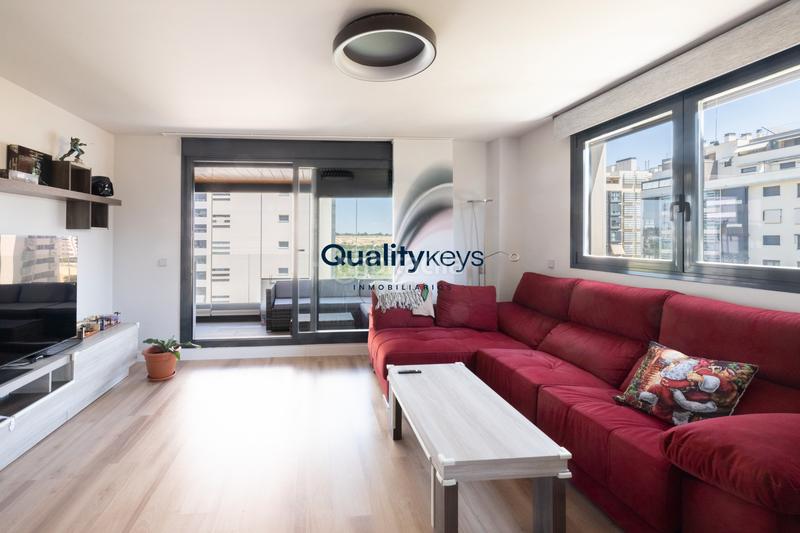 Foto 3d9c5008-7c58-4ed5-b97a-ae00dbdd181d. Piso en calle de juan antonio samaranch 1 exclusividad en valdebebas grandes espacios en Madrid
