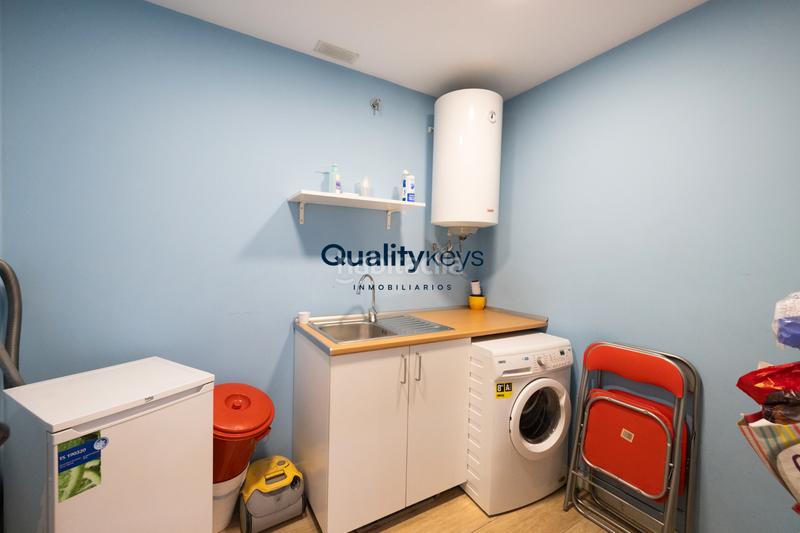 Foto f90d6d7f-a2c5-47ad-a14b-1b7ad557fd7f. Locale commerciale in avenida séptima 48 in Rejas Madrid