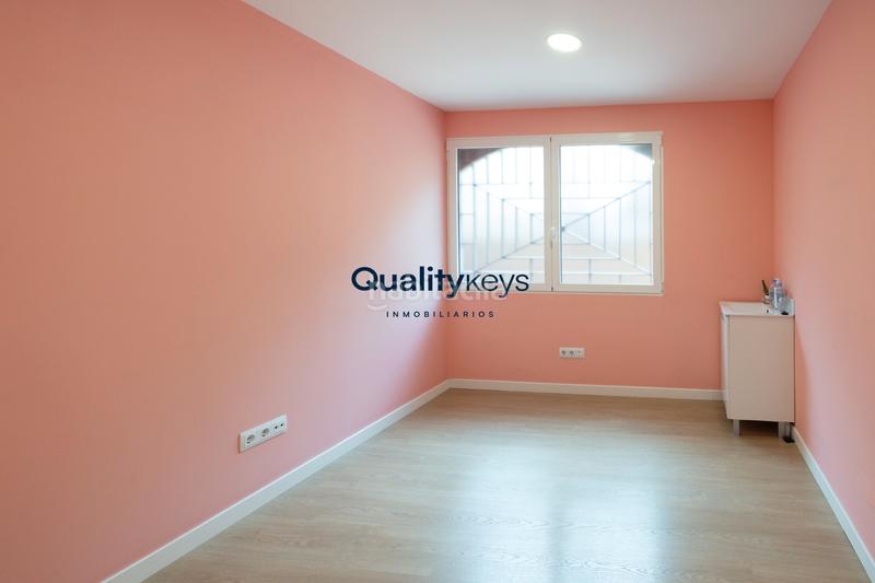 Foto 2693a6a0-c52a-44bc-9ea6-2862e1818383. Office space in avenida séptima 48 in Rejas Madrid