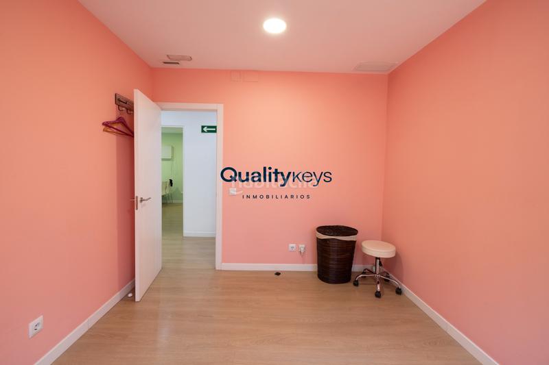 Foto b41a6303-4c88-43fc-b4f2-b2b9bd02f1ab. Office space in avenida séptima 48 in Rejas Madrid