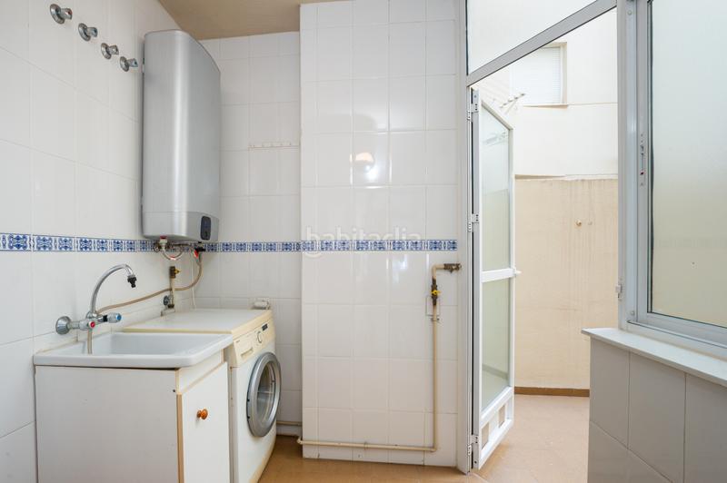 Foto c30ce57a-3b55-4da2-9f87-3d7d205ac565. Appartement avec parking piscine dans Paseo Marítimo Oeste - Pacífico Málaga
