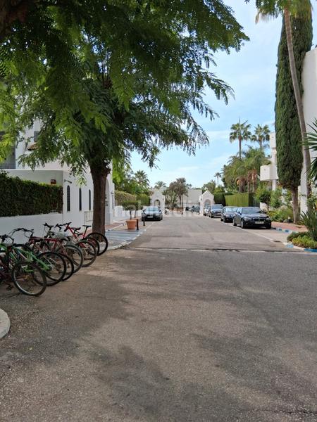 Foto 738d21ff-ad8e-4114-95e4-9638f1604350. Lloguer apartament amb aparcament piscina a Puerto Banús Marbella