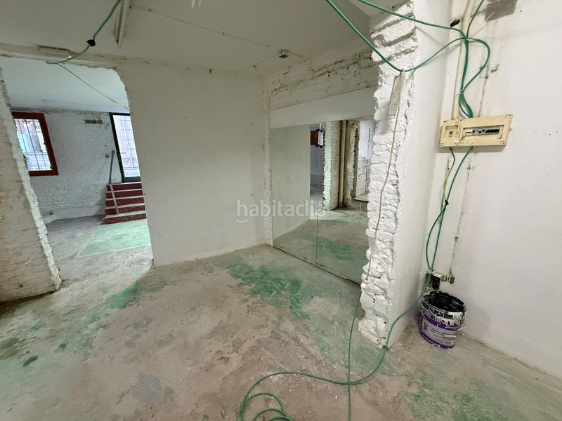 Foto 3d819f37-3c5d-4472-bc95-756f539297de. Local comercial a Cortes-Huertas Madrid
