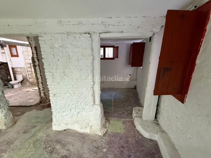 Foto cf2d6a64-f3ea-4a7b-a08f-49367b7d8dc9. Local comercial a Cortes-Huertas Madrid