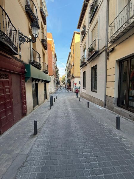 Foto e97d288a-c365-417c-bd49-a18d9086e379. Local comercial a Cortes-Huertas Madrid