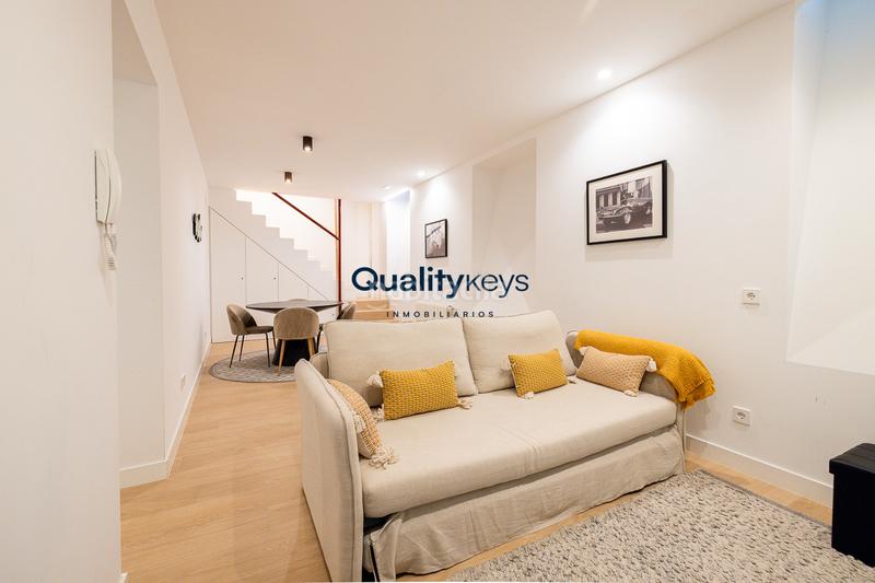 Foto 8dbd4ac5-0cff-4fc4-8f96-3c7d6f120e32. Flat with heating in Almagro Madrid