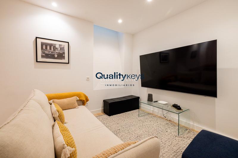 Foto f68655a6-0396-4d8f-834b-ed7752fa64ad. Flat with heating in Almagro Madrid