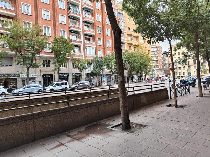 Foto 30356b93-5c6b-42a3-8c71-0ba84639ea84. Local commercial dans calle de Goya 116 dans Goya Madrid