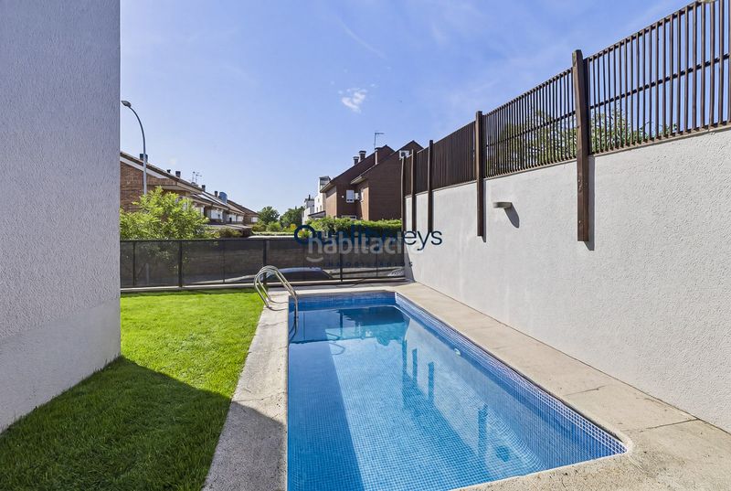 Foto 7f173c23-3d59-4c72-a70e-fc3bb6fdebdf. Xalet amb calefacció aparcament piscina a Valdebebas - Valdefuentes Madrid