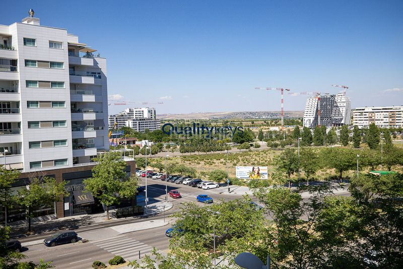 Foto aa654529-3418-4f69-a1e0-98199f491796. Pis amb piscina a Valdebebas - Valdefuentes Madrid