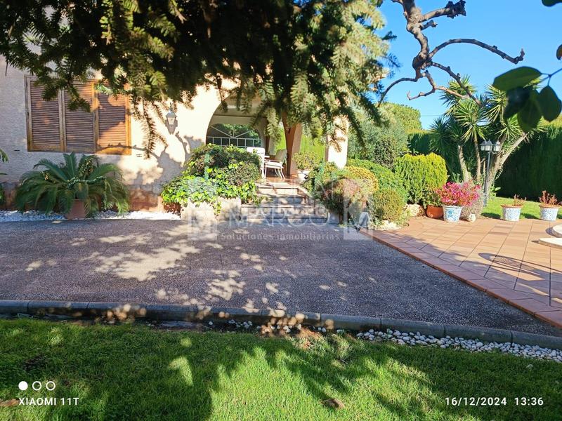 Foto bbef1040-ed11-4530-bf60-26aa1c0f9c8c. Chalet with fireplace pool in Madrigal Villarreal / Vila - real